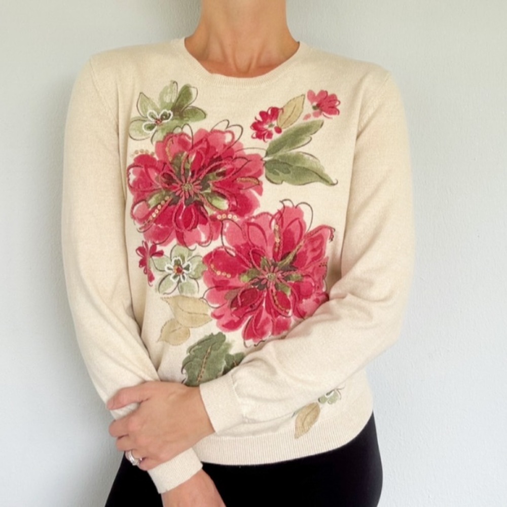 Alfred Dunner cream red floral sequin embroidered crewneck sweater size medium